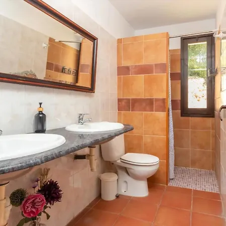 Masia Garriga, Casa Principal * خيرونا
