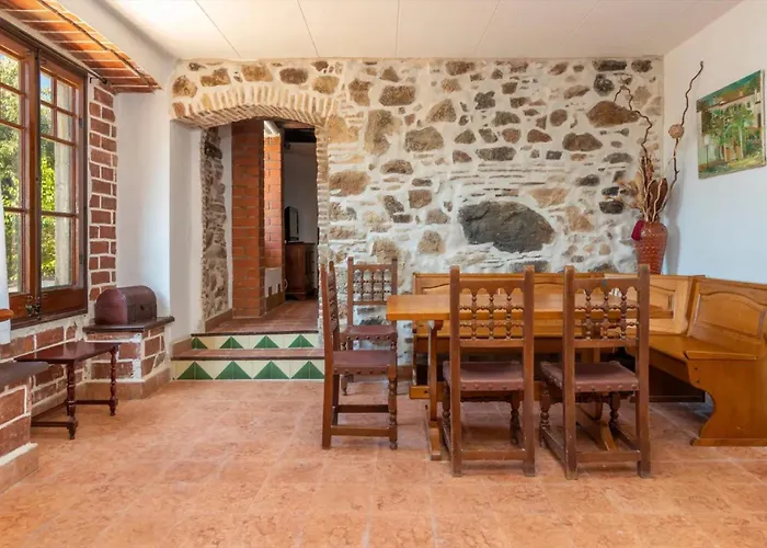 Masia Garriga, Casa Principal Holiday home